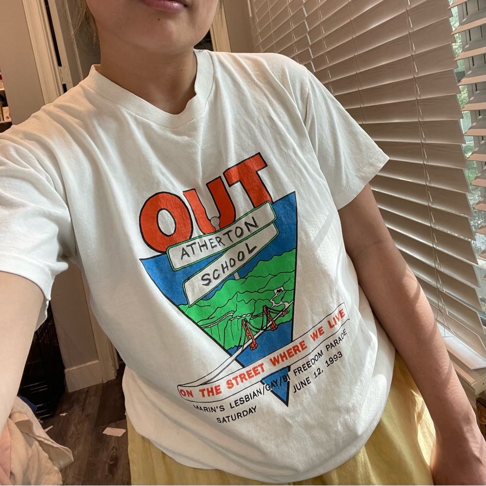 Vintage 1993 Single Stitch Pride Tee 🌈- size M